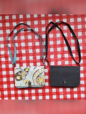 Thirty One Crossbody Purse Blue Paisley and Black Polka Dot